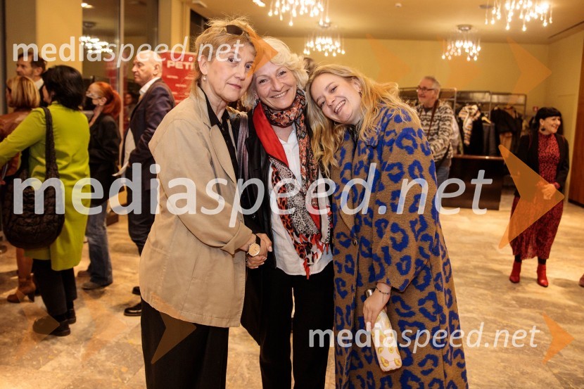  Barbara Hieng Samobor, direktorica in umetniška vodja MGL;  ... ;  ... Lunapark, premiera drame