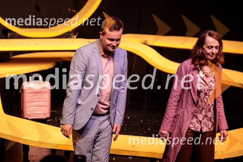  Gregor Podričnik, igralec;  Bernarda Oman, igralkaLunapark, premiera drame