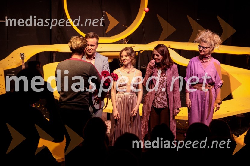  ... ;  Gregor Podričnik, igralec;  Lena Hribar  Škrlec, igralka;  Bernarda Oman, igralka;  Tanja Dimitrievska, igralkaLunapark, premiera drame