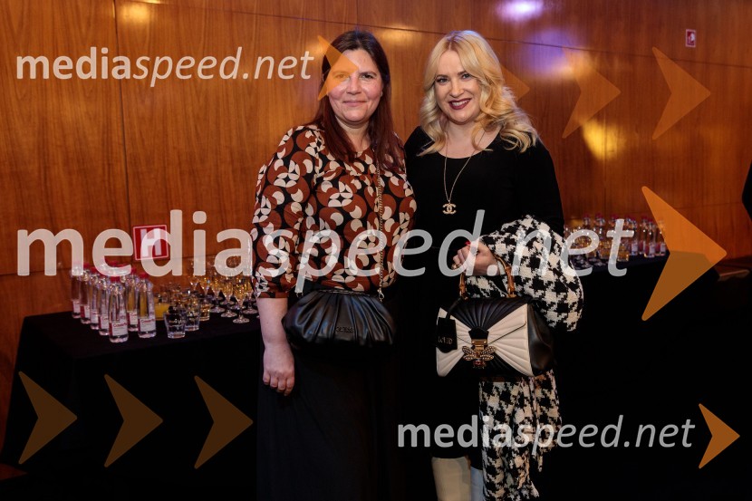  Teja Pelko, novinarka, Svet24;  ... Lunapark, premiera drame