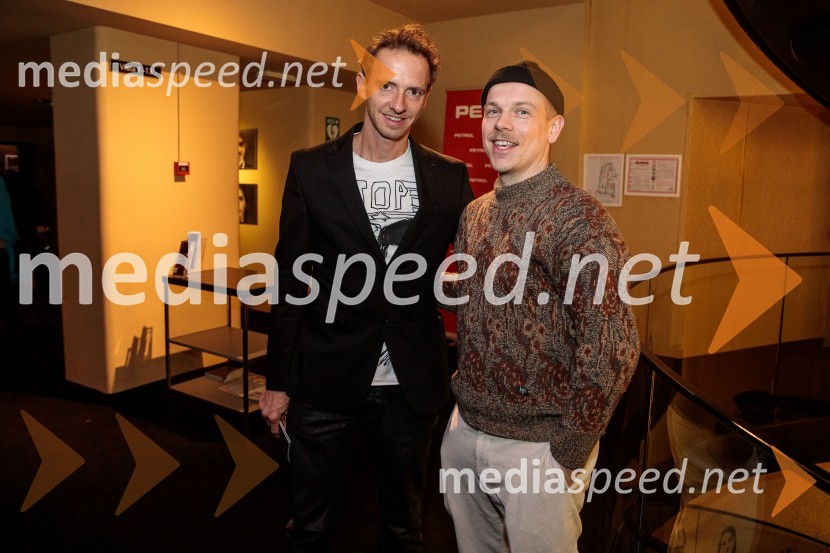  Laren  Polič Zdravič, glasbenik in igralec;  Jan Rozman, performer, koreograf, plesalecLunapark, premiera drame