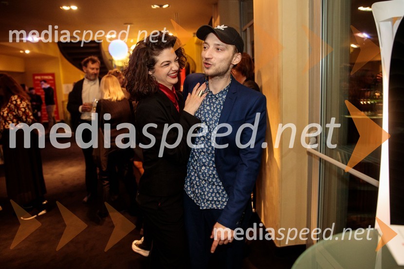  Diana  Kolenc, igralka;  Matic Hrovat, kostumografLunapark, premiera drame