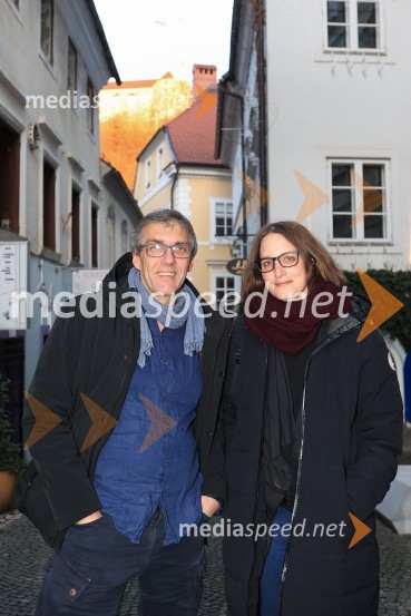  Mare Bulc, režiser;  Asja Ahrimanovič, igralkaPalčica, premiera lutkovne predstave