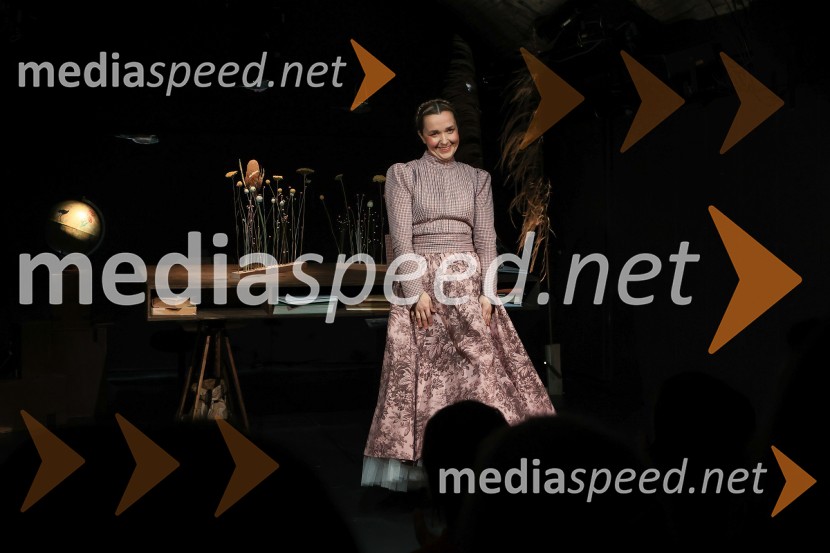  Maja Kunšič, igralkaPalčica, premiera lutkovne predstave