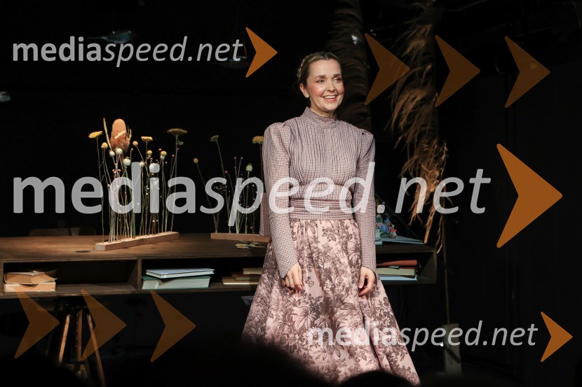  Maja Kunšič, igralkaPalčica, premiera lutkovne predstave