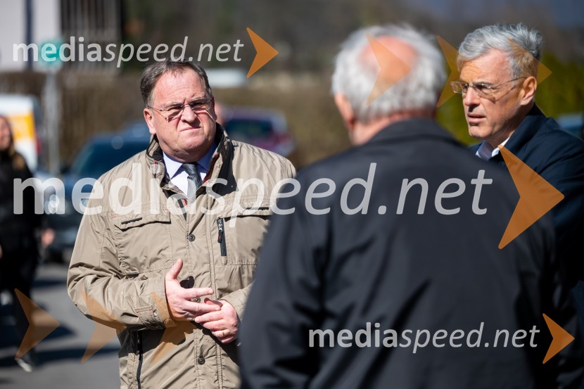  Bojan Podkrajšek, poslanec SDSV Slovenskih Konjicah slovesna otvoritev 11 novih najemnih stanovanj SSRS