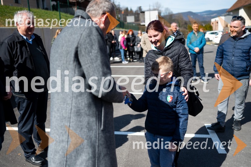  Darko Ratajc, župan, občina Slovenske Konjice;  ... V Slovenskih Konjicah slovesna otvoritev 11 novih najemnih stanovanj SSRS