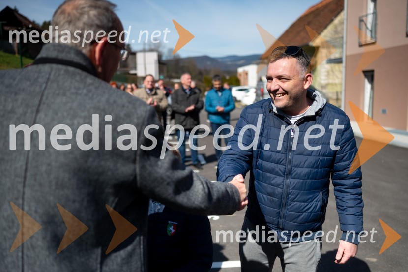 Darko Ratajc, župan, občina Slovenske Konjice;  ... V Slovenskih Konjicah slovesna otvoritev 11 novih najemnih stanovanj SSRS