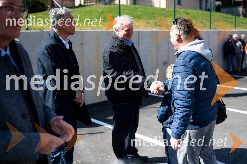 mag. Črtomir Remec, direktor Stanovanjskega sklada RS;  Tomaž Rihtaršič, direktor, Stanovanjsko podjetje Konjice d.o.o;  ... V Slovenskih Konjicah slovesna otvoritev 11 novih najemnih stanovanj SSRS