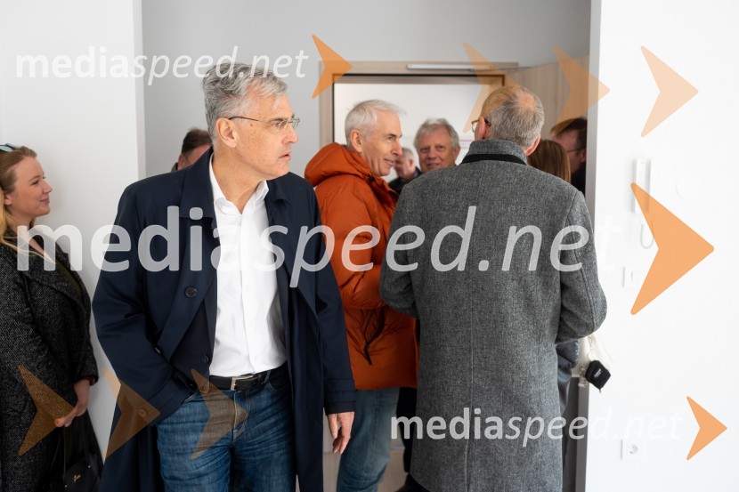 mag. Črtomir Remec, direktor Stanovanjskega sklada RSV Slovenskih Konjicah slovesna otvoritev 11 novih najemnih stanovanj SSRS