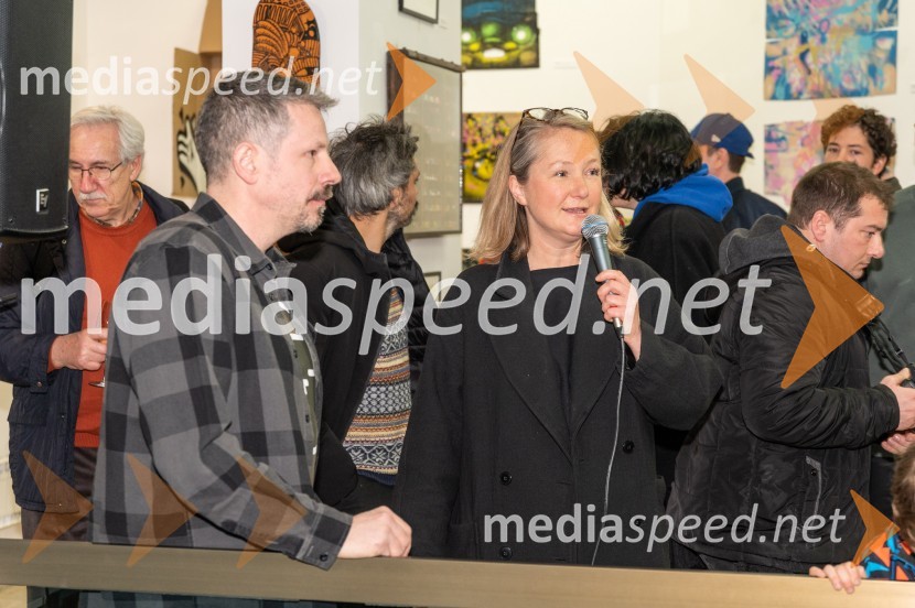  Slaven Lunar Kosanovic, hrvaški grafitar in multidisciplinarnega umetnik;  Simona Vidmar, kustosinjaRecycle or Try, otvoritev razstave v UGM