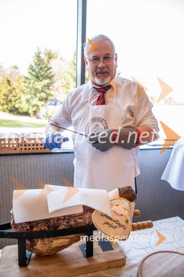 Ante Madir, direktor oddelka blagovne znamke HRVATSKI PRŠUTPredstavitev Makarske riviere in Zabiokovlja, novinarska konferenca