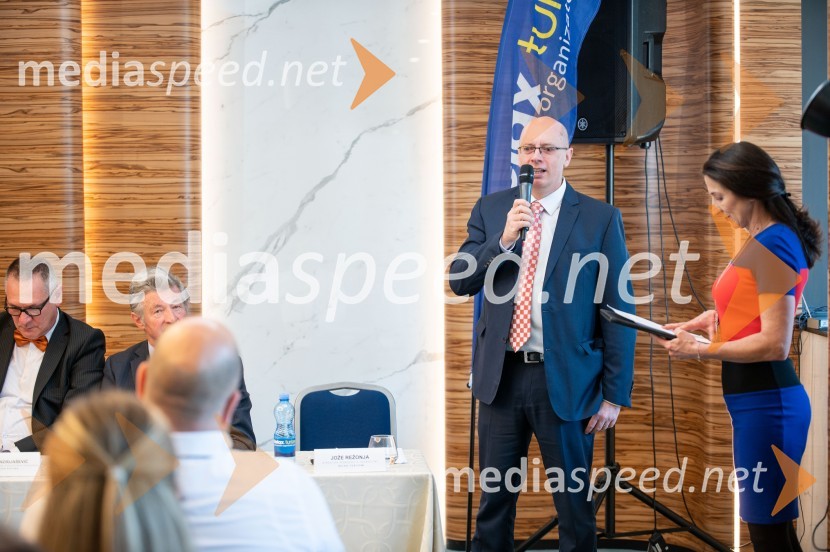   Ante Jurišić,  direktor, TZO Baška VodaPredstavitev Makarske riviere in Zabiokovlja, novinarska konferenca