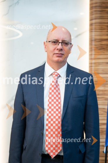   Ante Jurišić,  direktor, TZO Baška VodaPredstavitev Makarske riviere in Zabiokovlja, novinarska konferenca