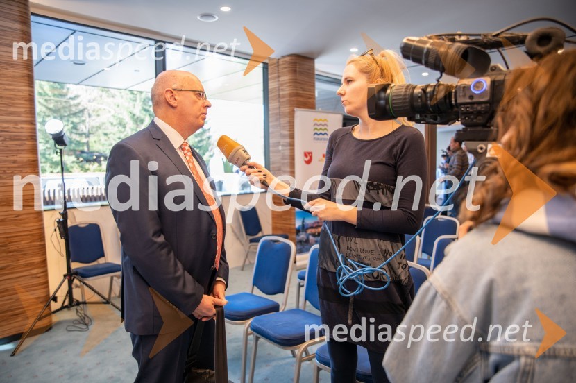   Ante Jurišić,  direktor, TZO Baška Voda;  ... Predstavitev Makarske riviere in Zabiokovlja, novinarska konferenca
