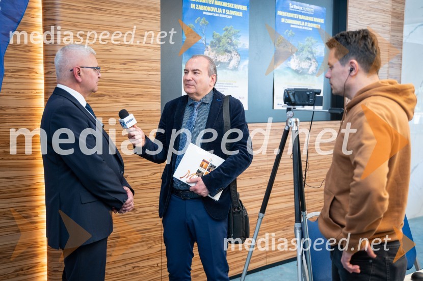  Jože Režonja, direktor odnosov z javnostmi, Relax Turizem;  Mario Berdič, likovni kritik in kustos;  Angel VasilovskiPredstavitev Makarske riviere in Zabiokovlja, novinarska konferenca