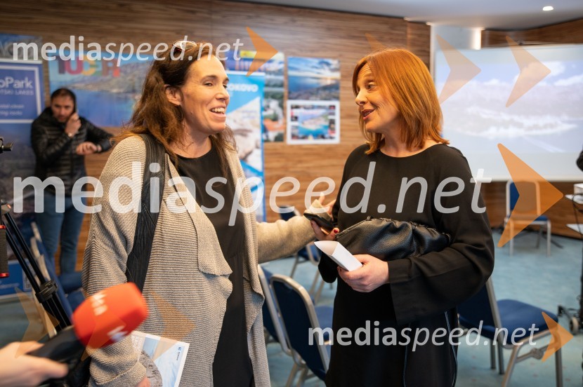  Vesna Levičnik, novinarka, Dnevnik;  Ružana Kovač, vodja marketinga in promocijskih aktivnosti, Park prirode BiokovoPredstavitev Makarske riviere in Zabiokovlja, novinarska konferenca