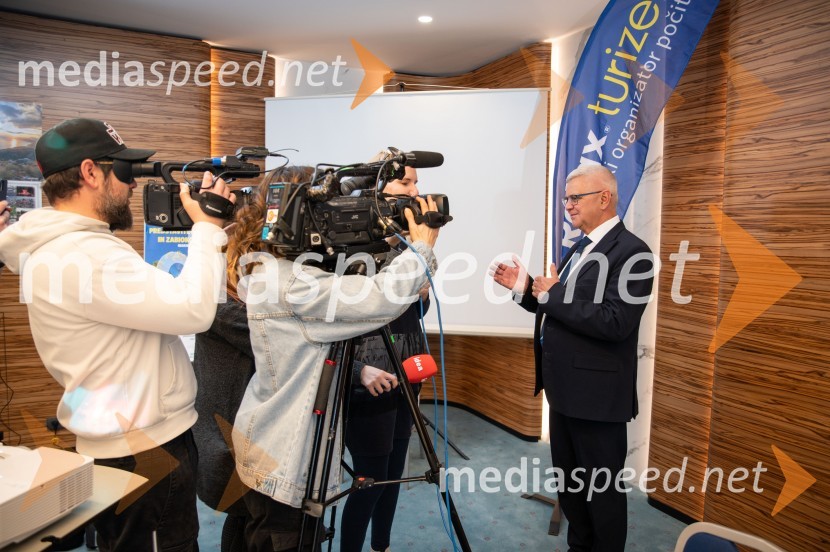  Jože Režonja, direktor odnosov z javnostmi, Relax TurizemPredstavitev Makarske riviere in Zabiokovlja, novinarska konferenca