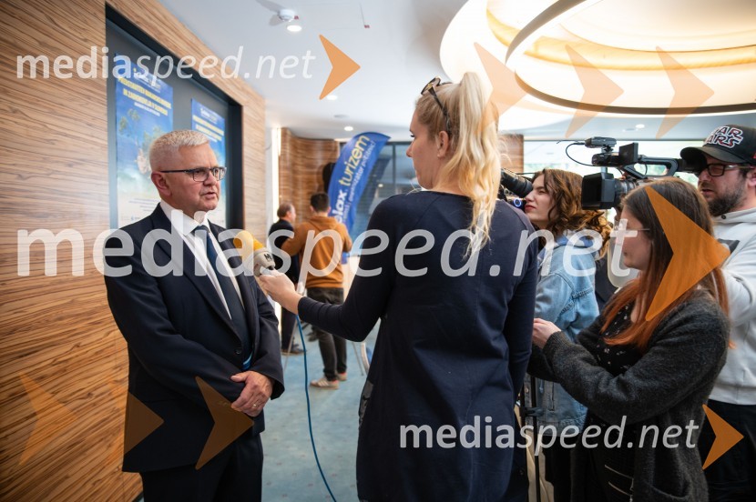  Jože Režonja, direktor odnosov z javnostmi, Relax Turizem;  ... Predstavitev Makarske riviere in Zabiokovlja, novinarska konferenca