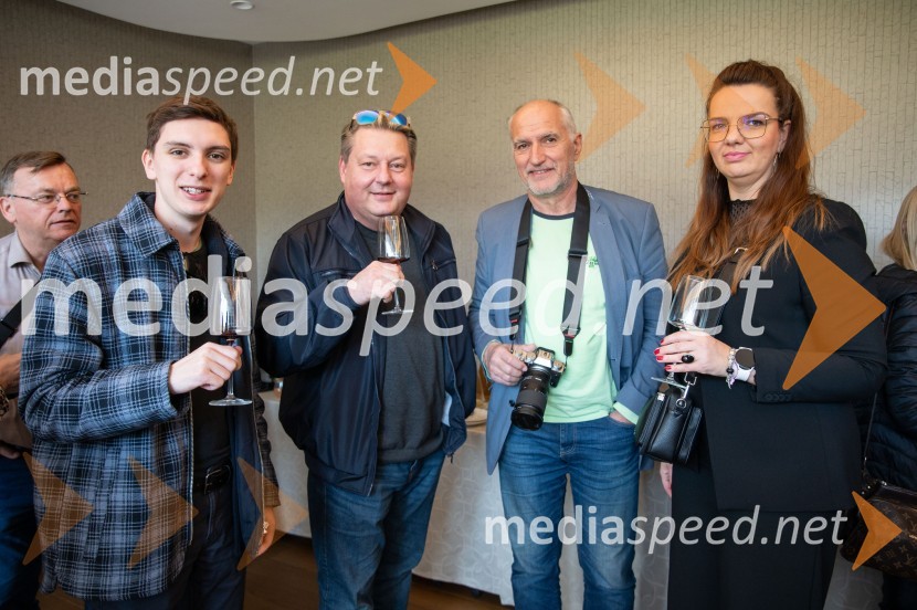  Klemen Šajher, novinar, Radio Pohorje;  Miro V. Kodrič, urednik in moderator - radio Pohorje;  Janez Kurbus, radio Slovenske Gorice;  Romana Drumlič, radio Slovenske GoricePredstavitev Makarske riviere in Zabiokovlja, novinarska konferenca