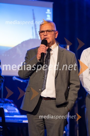  Jože Režonja, direktor odnosov z javnostmi, Relax TurizemZabavno-glasbeni večer s predstavitvijo Makarske riviere in Zabiokovlja