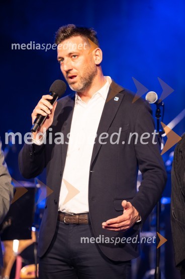  Slavo Jakša, direktor, Park prirode BiokovoZabavno-glasbeni večer s predstavitvijo Makarske riviere in Zabiokovlja