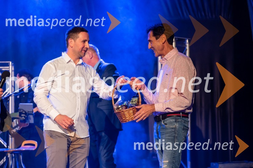  ... ;  Stojan  Auer, mestni svetnik, LPR - Lista za pravičnost in razvojZabavno-glasbeni večer s predstavitvijo Makarske riviere in Zabiokovlja