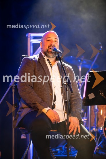 Zabavno-glasbeni večer s predstavitvijo Makarske riviere in Zabiokovlja