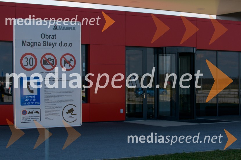 Protestni shod delavcev pred hoško Magno se je izjalovil