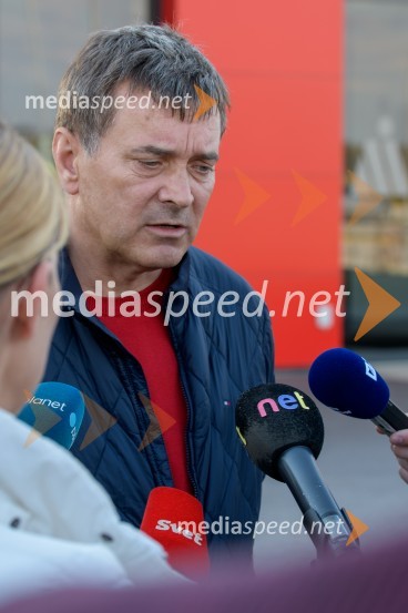 Protestni shod delavcev pred hoško Magno se je izjalovil