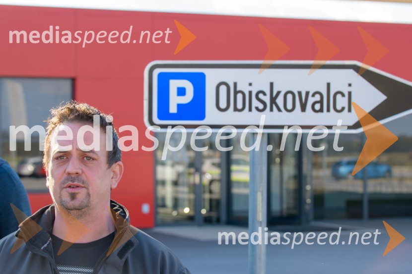 Protestni shod delavcev pred hoško Magno se je izjalovil