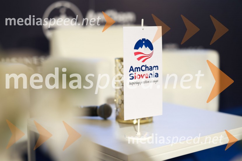 Poslovna liderka in poslovni lider leta 2023