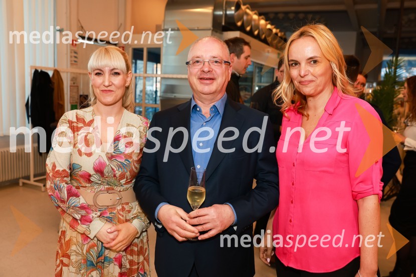  Ana Petrič, direktorica DEOS Centra starejših Notranje Gorice; prof. dr. Dejan Verčič, raziskovalec, partner in direktor za znanje, Stratkom;  Ajša Vodnik, izvršna direktorica AmCham (Ameriška gospodarska zbornica)Poslovna liderka in poslovni lider leta 2023