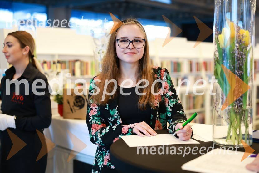 Poslovna liderka in poslovni lider leta 2023