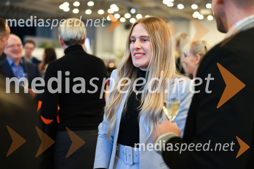  Tonja Avsenik, AmCham (Ameriška gospodarska zbornica), direktorica platforme YOUngPoslovna liderka in poslovni lider leta 2023