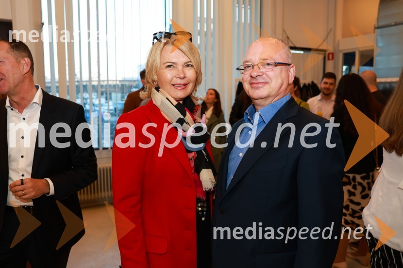  Nevenka Črešnar Pergar, lastnica in direktorica podjetja NP Consulting; prof. dr. Dejan Verčič, raziskovalec, partner in direktor za znanje, StratkomPoslovna liderka in poslovni lider leta 2023