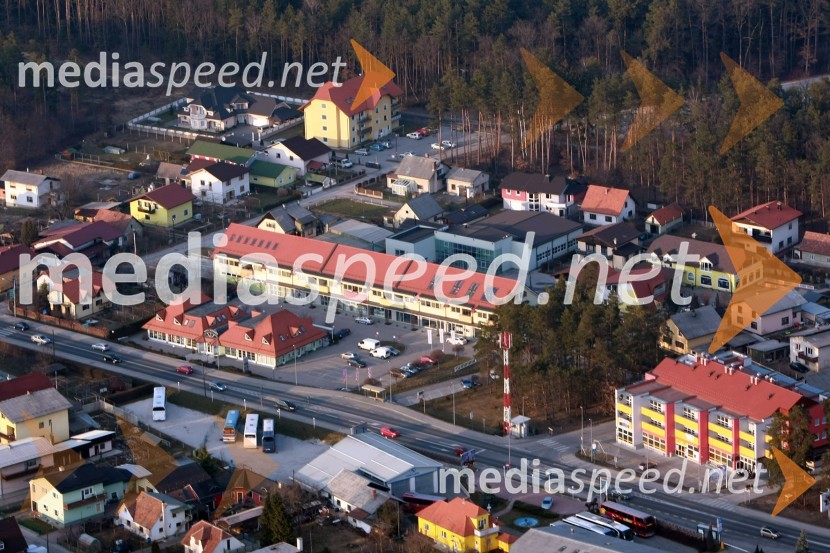 Bell Center, Miklavž na Dravskem poljuMaribor in okolica iz zraka