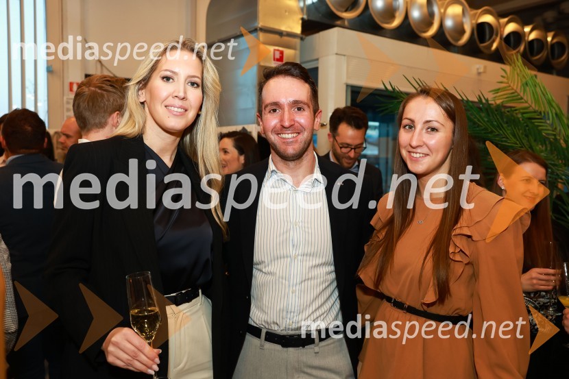 Poslovna liderka in poslovni lider leta 2023