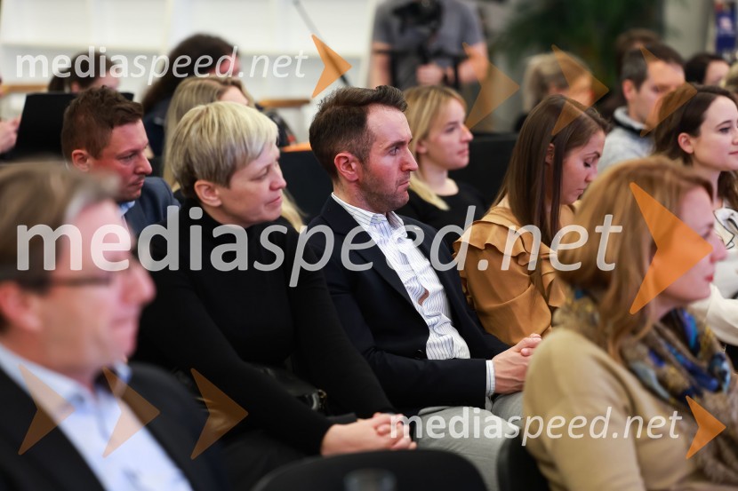  Katja Kraškovic, predsednica uprave, GEA College;  ... Poslovna liderka in poslovni lider leta 2023