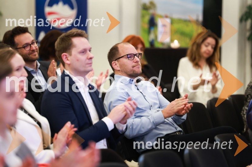 Poslovna liderka in poslovni lider leta 2023