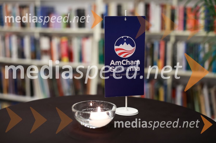 Poslovna liderka in poslovni lider leta 2023