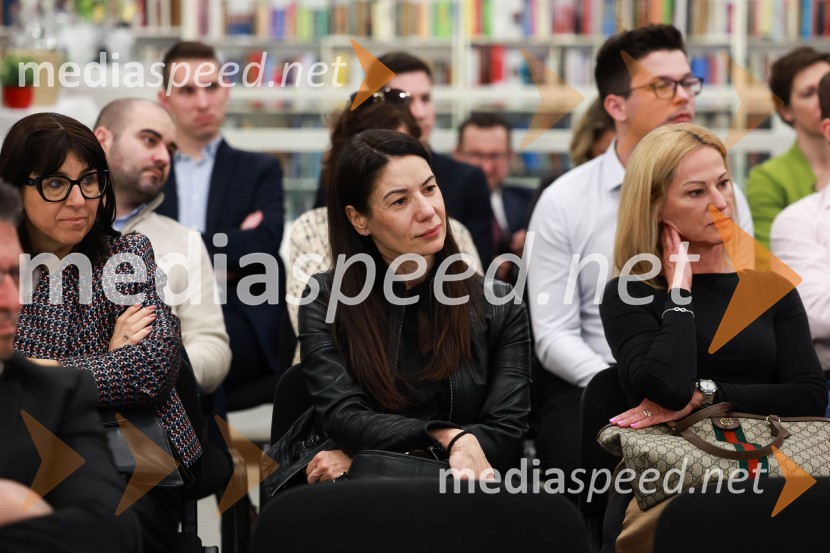 Poslovna liderka in poslovni lider leta 2023