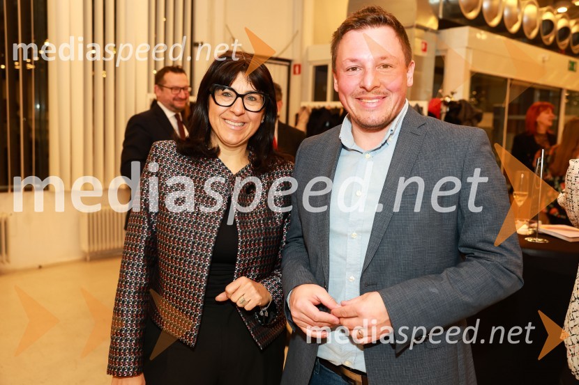  Monika Lapanja, direktorica, Center poslovne odličnosti, Ekonomska fakulteta, Univerza v Ljubljani;  ... Poslovna liderka in poslovni lider leta 2023