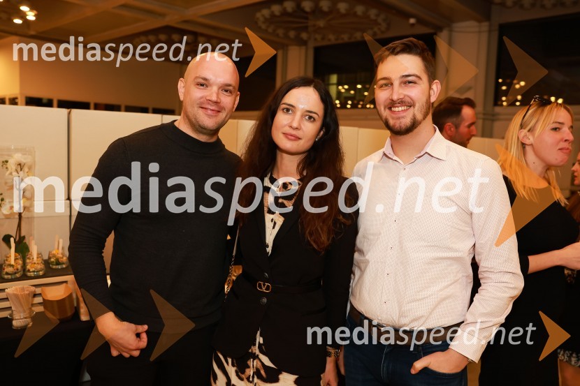 Poslovna liderka in poslovni lider leta 2023