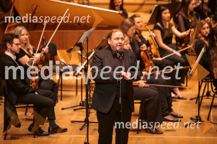  Darko  Brlek, direktor in umetniški vodja, Festival Ljubljana37. Slovenski glasbeni dnevi, otvoritveni koncert