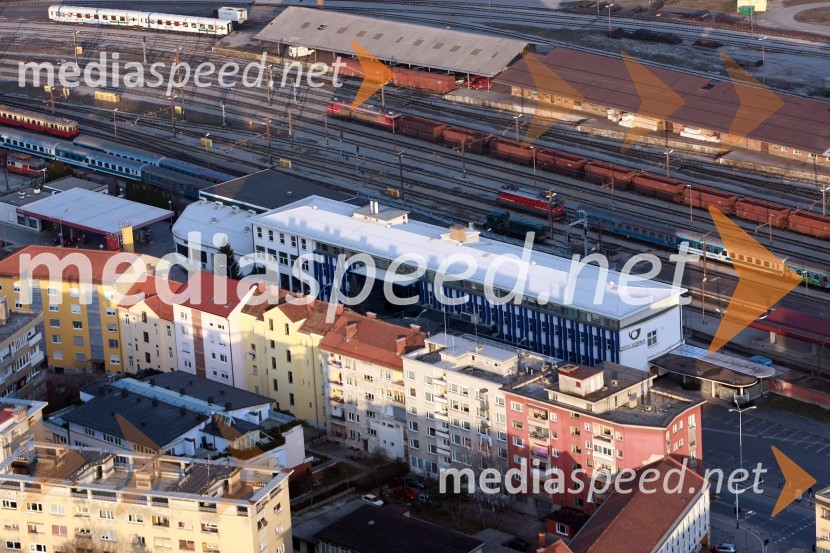Poslovalnica Pošte Slovenije na Partizanski cesti v MariboruMaribor in okolica iz zraka