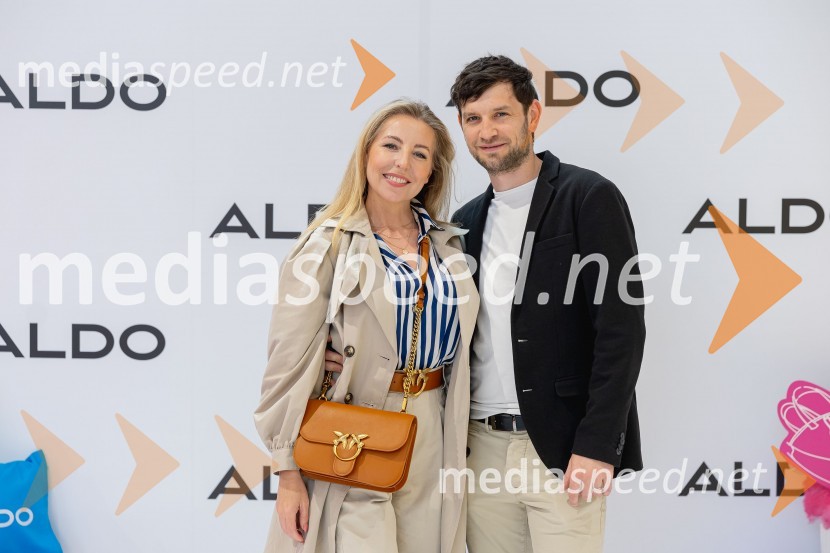  Hajdi Korošec Jazbinšek, pevka;  Urban JazbinšekAldo trgovina odprla svoja vrata v trgovskem centru Supernova Ljubljana