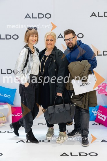  Ilona Lušičič, novinarka fashion.si;  Sandra  Bratuša, urednica Lisa Moje stanovanje;  Nejc Simšič, novinarAldo trgovina odprla svoja vrata v trgovskem centru Supernova Ljubljana