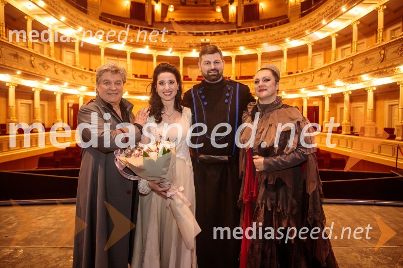  Branko Robinšak, operni pevec;  Elvira  Hasanagić, sopranistka;  Jure Počkaj, operni solist, nekdanji inšpektor orkestra ljubljanske Opere;   Monika Bohinec, mezzosopranistkaTrubadur, premiera opere, SNG Opera in balet Ljubljana