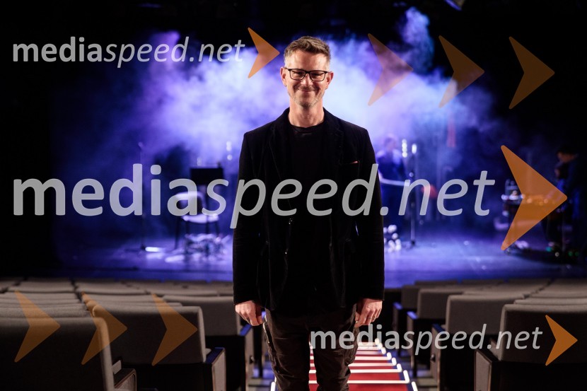  Tibor Mihelič Syed, direktor, Slovensko mladinsko gledališčePodvodni koncert, odprtje festivala Bobri